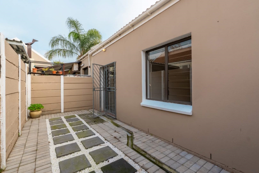 To Let 2 Bedroom Property for Rent in Groenvlei Western Cape